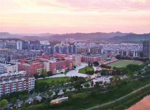 ��һ��׷������ ��һ�����ûԻ� | �ϳ�һ�и�2026�츴������������